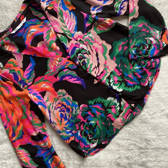 Zara Tops - Zara Floral Print Lapel Collar Tonal Button V-Neck Long Sleeve Viscose Top Black
